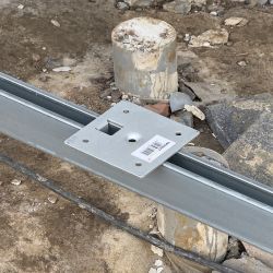 Support 121 x 121 mm pour dalles autoportantes (C8)